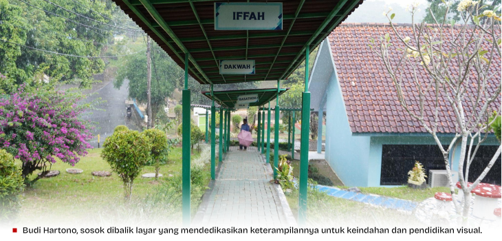 Jejak Cat Yang Berubah Arah : Kisah Budi Hartono Melukis Karakter Di Dinding Pesantren